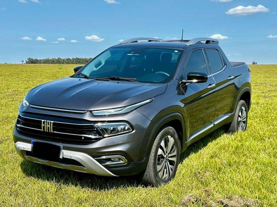 FIAT TORO 2.0 16V TURBO DIESEL VOLCANO 4WD AT9 FIAT TORO 2.0 16V TURBO DIESEL VOLCANO 4WD AT9